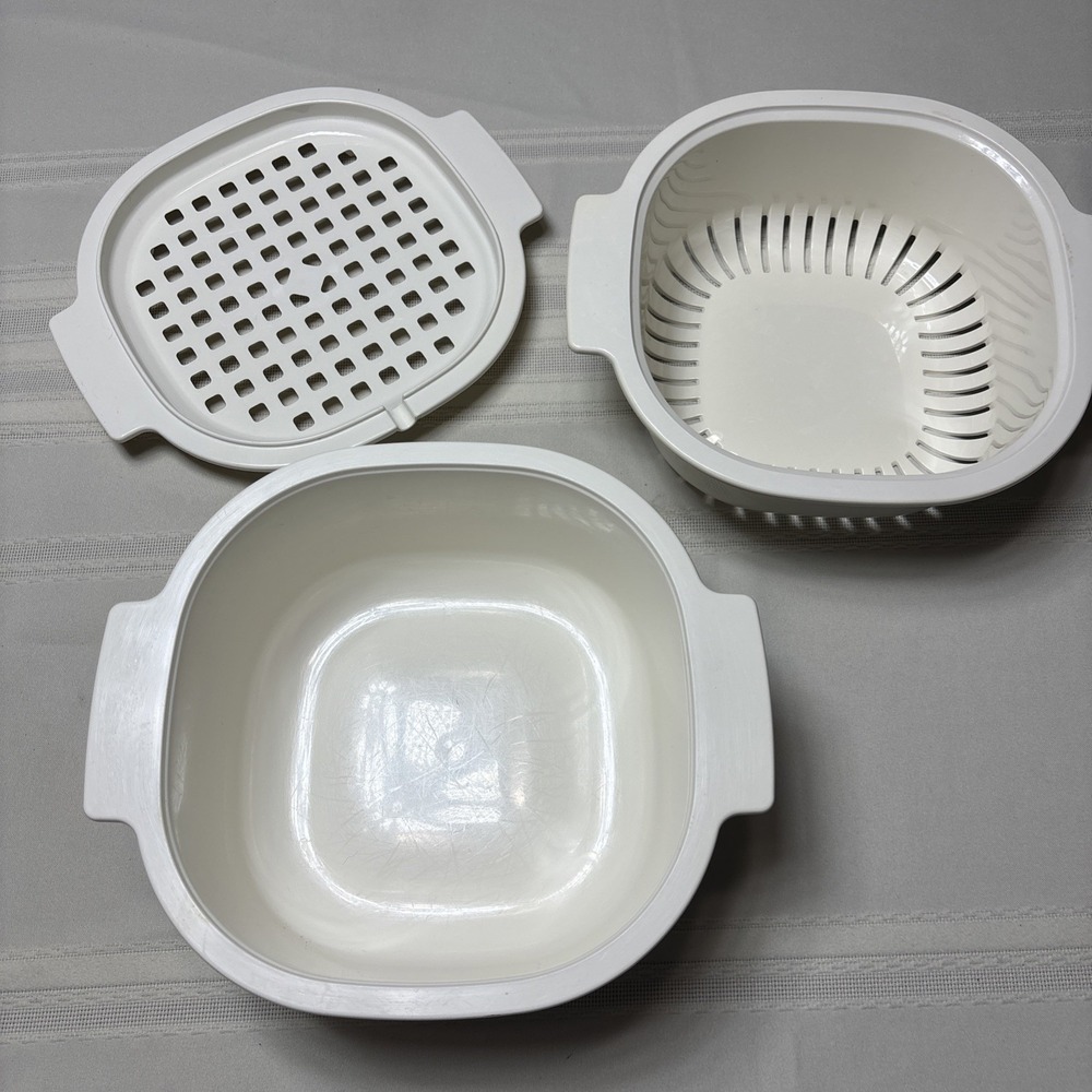 Vintage Rubbermaid Microwave Cookware Strainer/Steamer Insert & Roaster Rack Pot